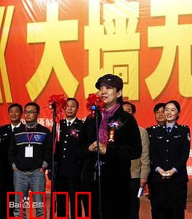 大墙无言：沉默的正义