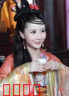 公主与奴隶：身份逆转的复仇